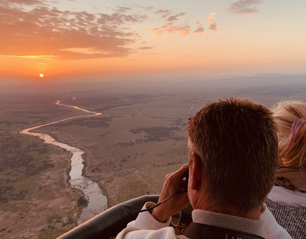 Love is in the Air inside Ballon Safri Romantic Travel
