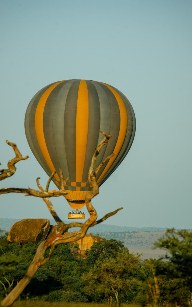 Heißluftballon über den Skopjes